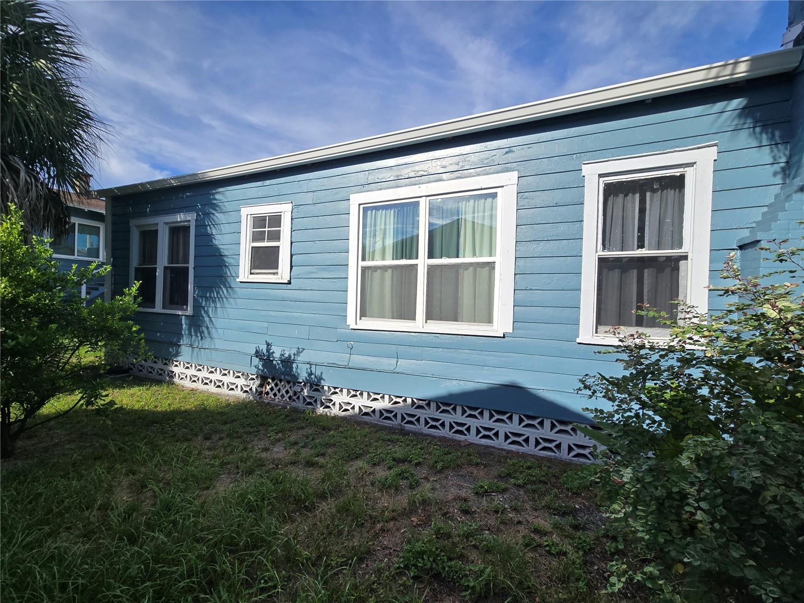 4502 9 Ave, Saint Petersburg, FL 33711 photo