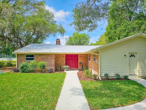 Single Family Residence in KEYSTONE HEIGHTS FL 7972 STATE ROAD #100.jpg