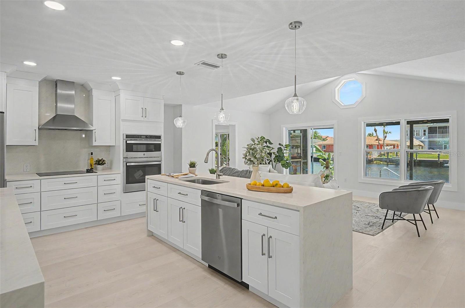 3340 Floramar Terrace, New Port Richey, FL 34652 photo