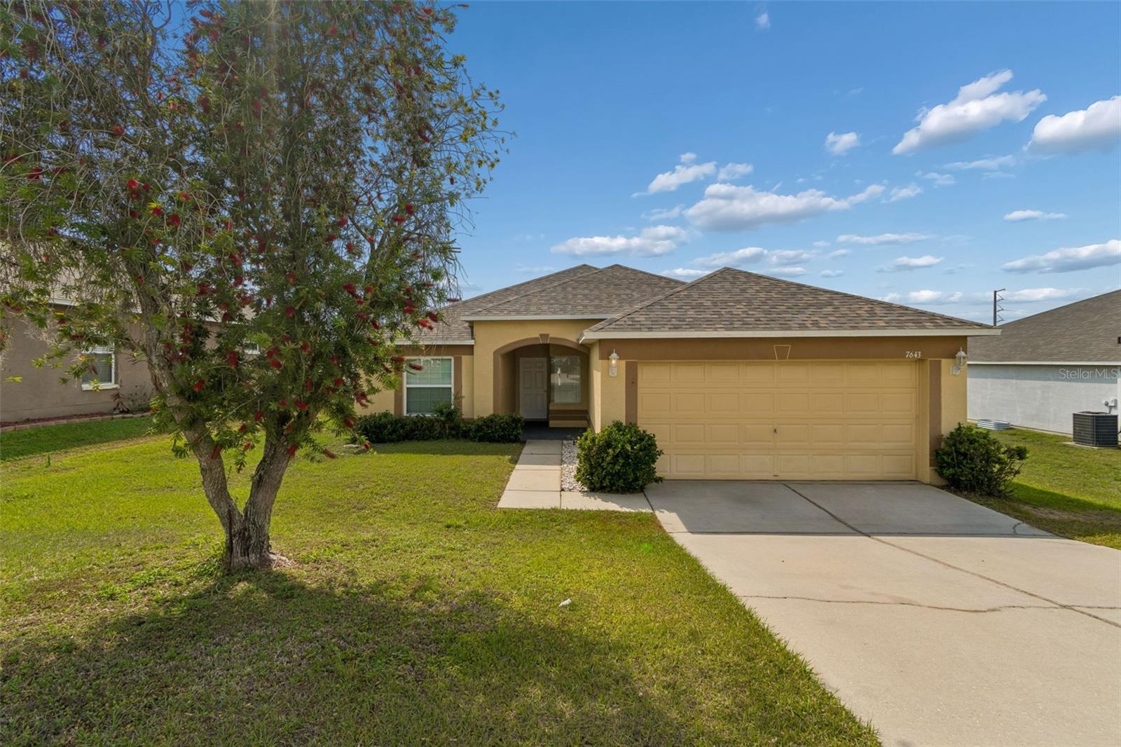 7643 Weehawken Dr, Zephyrhills, FL 33540