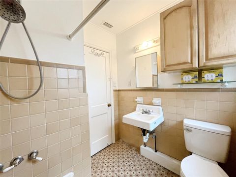 Single Family Residence in GAINESVILLE FL 431 NW 28TH AVENUE 11.jpg