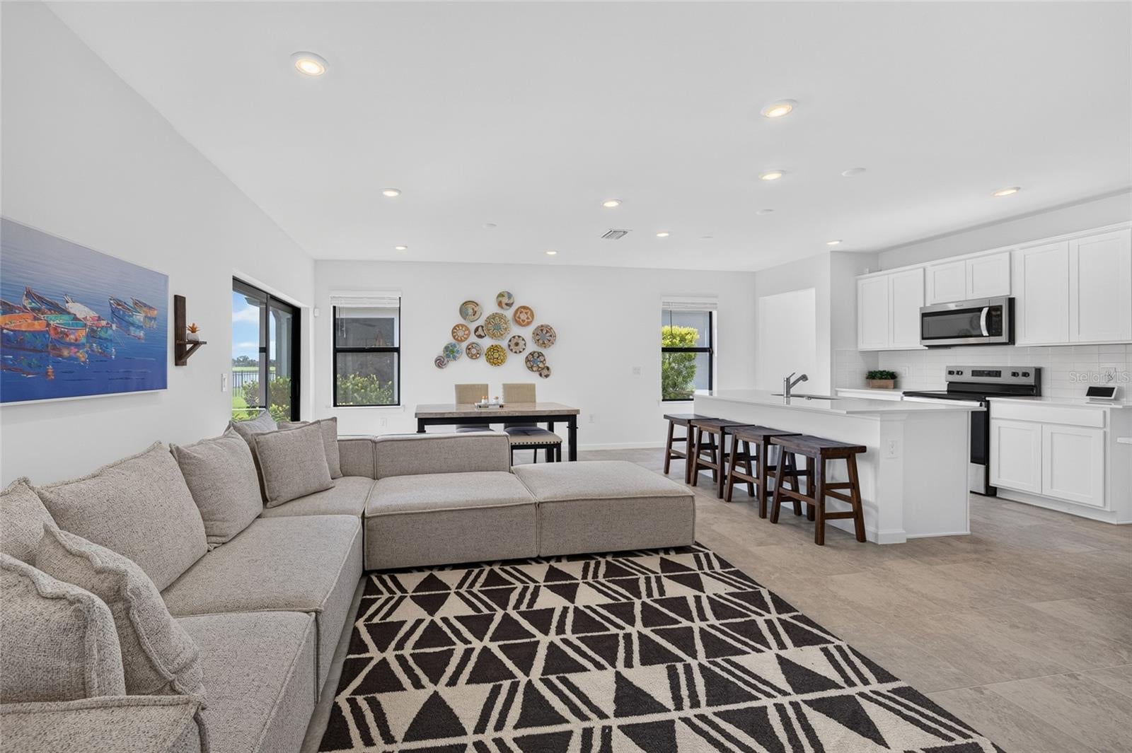 6492 Silverstar Dr, Sarasota, FL 34240 photo