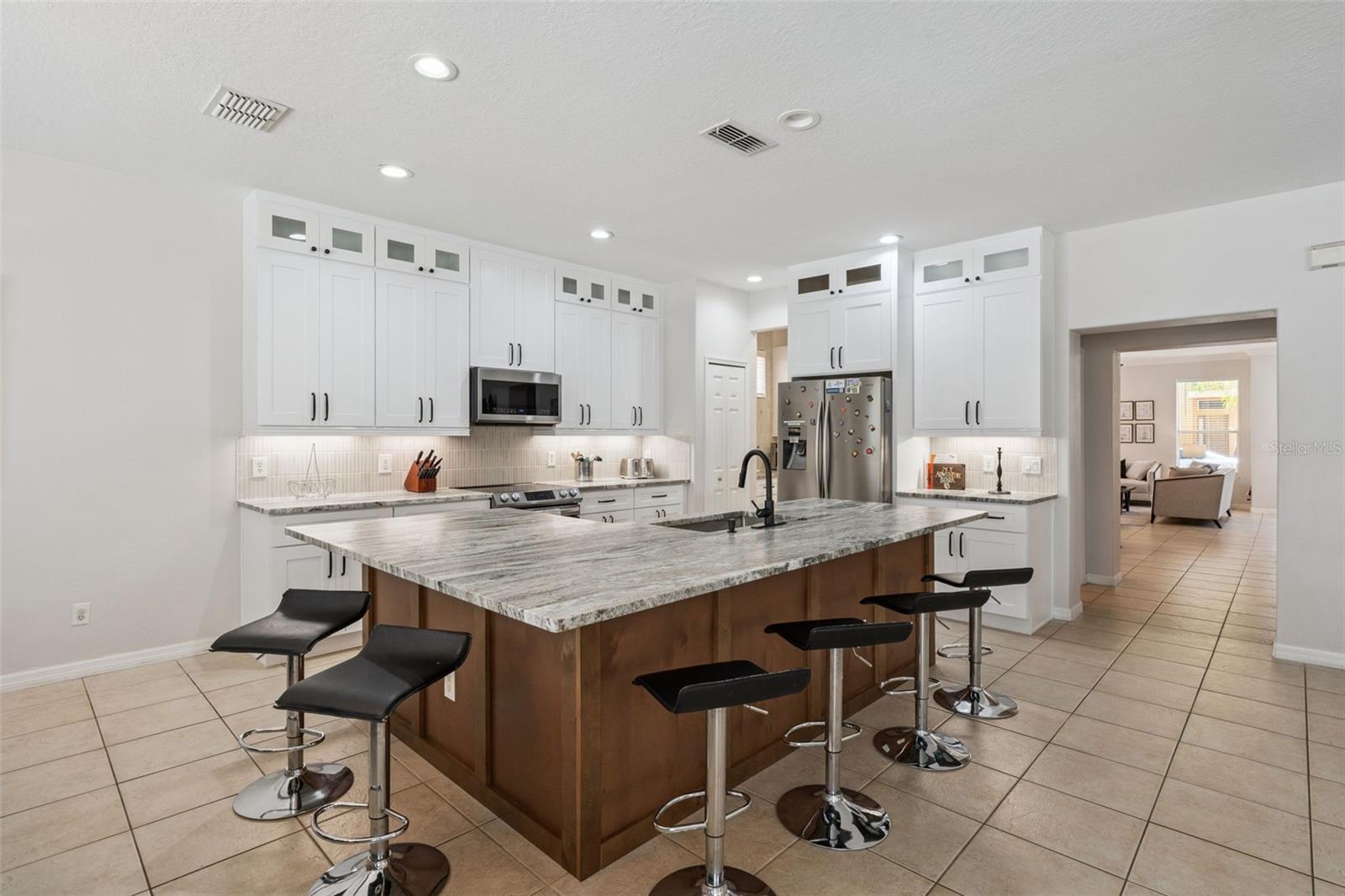 110 Orange Cosmos Blvd, Davenport, FL 33837 photo
