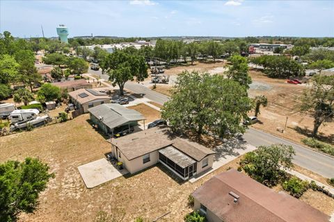 Single Family Residence in CLERMONT FL 540 E HIGHLAND AVENUE 4.jpg