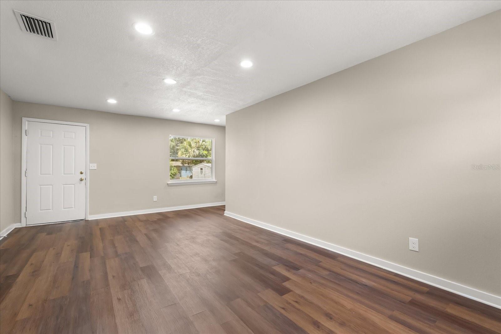 Single Family Residence in CLERMONT FL 540 E HIGHLAND AVENUE 14.jpg