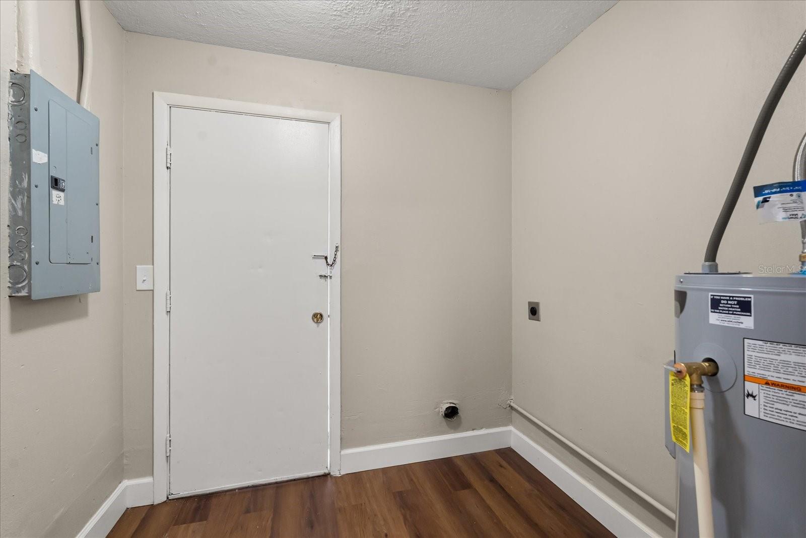 Single Family Residence in CLERMONT FL 540 E HIGHLAND AVENUE 18.jpg