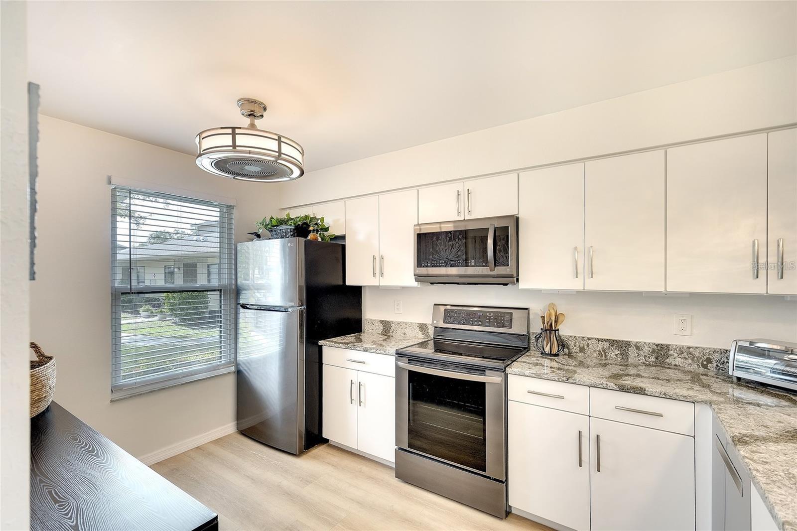 6024 28 St, Bradenton, FL 34207 photo