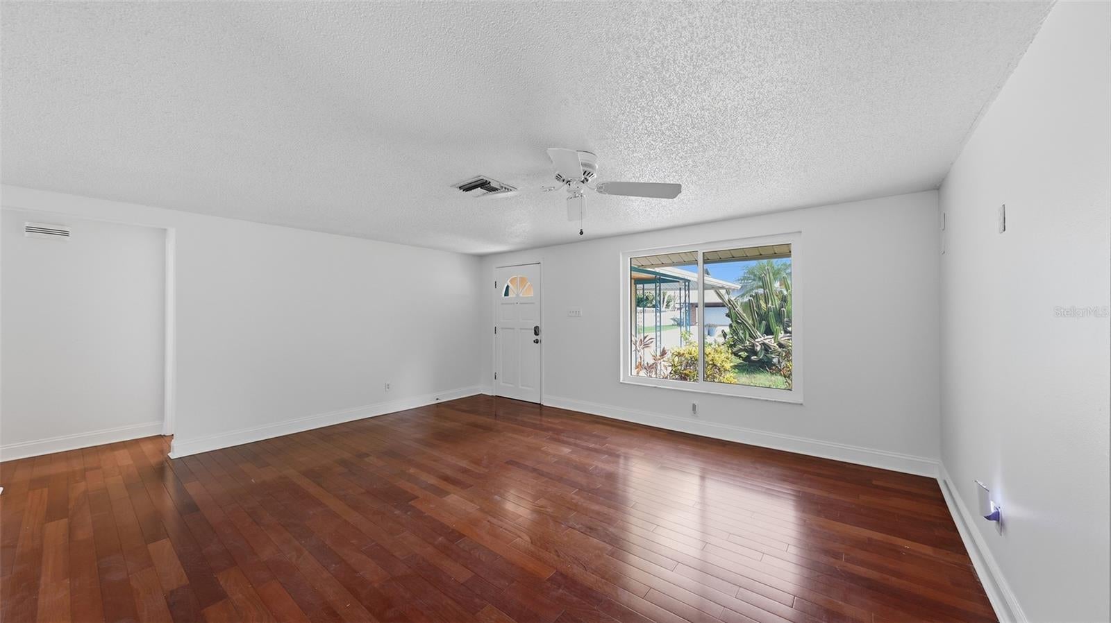 2220 Doud St, Sarasota, FL 34231 photo