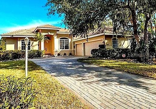 1704 Amberwynd Cir, Palmetto, FL 34221