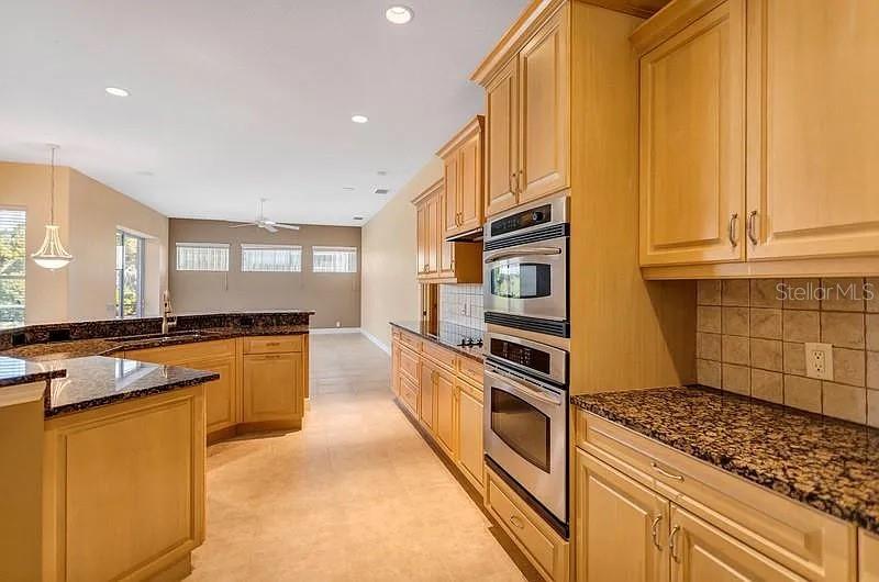 1704 Amberwynd Cir, Palmetto, FL 34221 photo