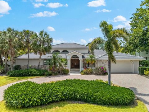 Single Family Residence in SARASOTA FL 868 SIESTA KEY CIRCLE.jpg