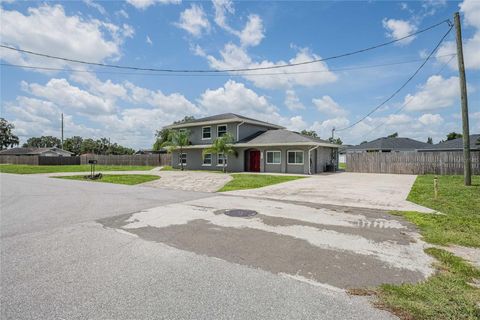 Single Family Residence in EAGLE LAKE FL 252 W BROOKINS AVENUE.jpg