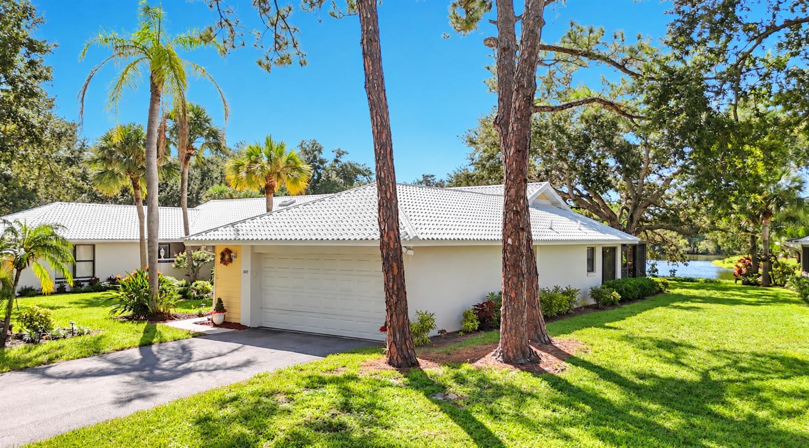 307 Pembroke Ln, Venice, FL 34293