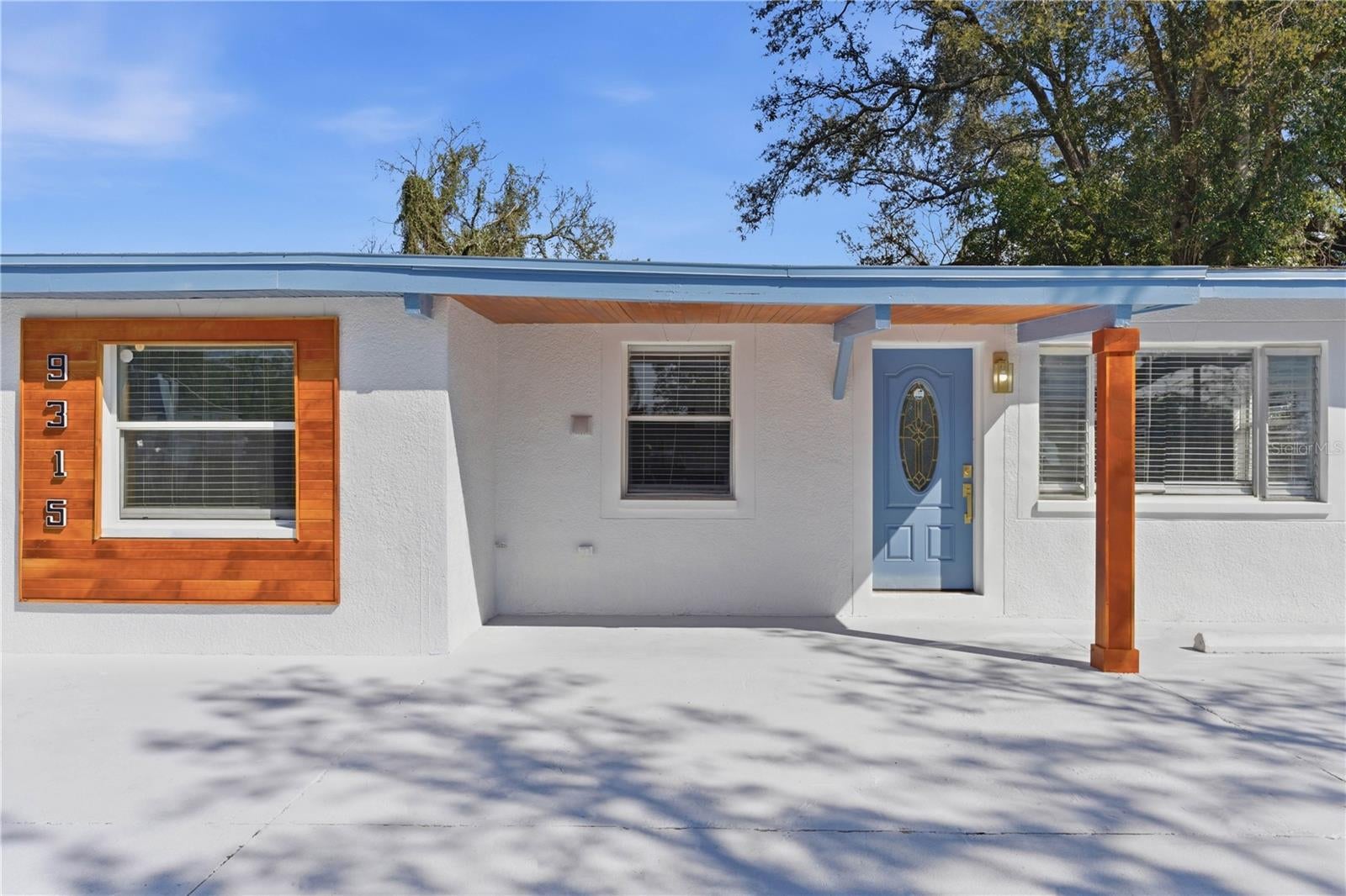 9315 N 16 St, Tampa, FL 33612 photo