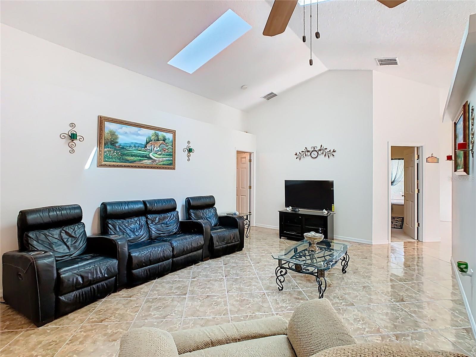 230 Halstead Dr, Davenport, FL 33897 photo