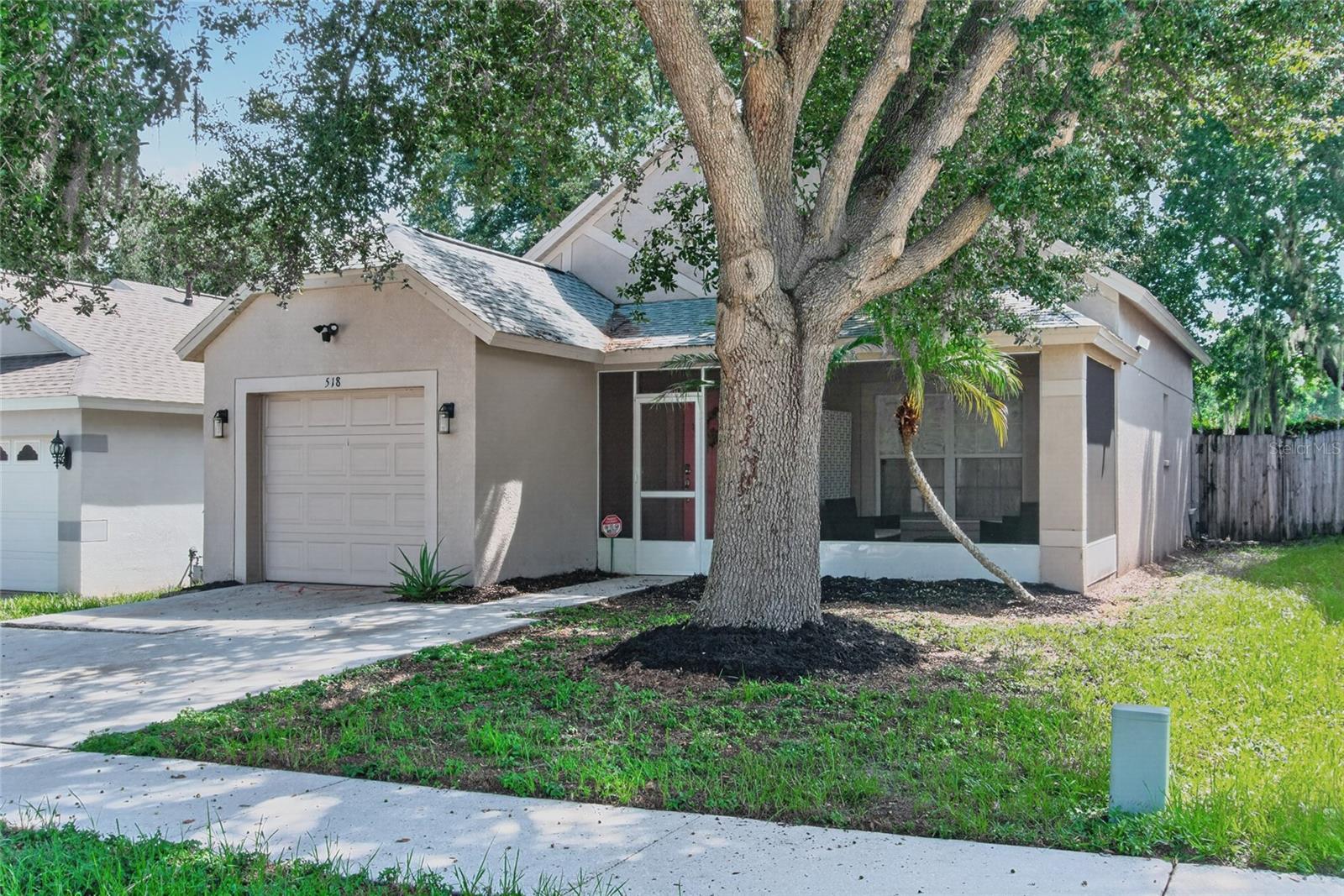 518 Summer Sails Dr, Valrico, FL 33594 photo