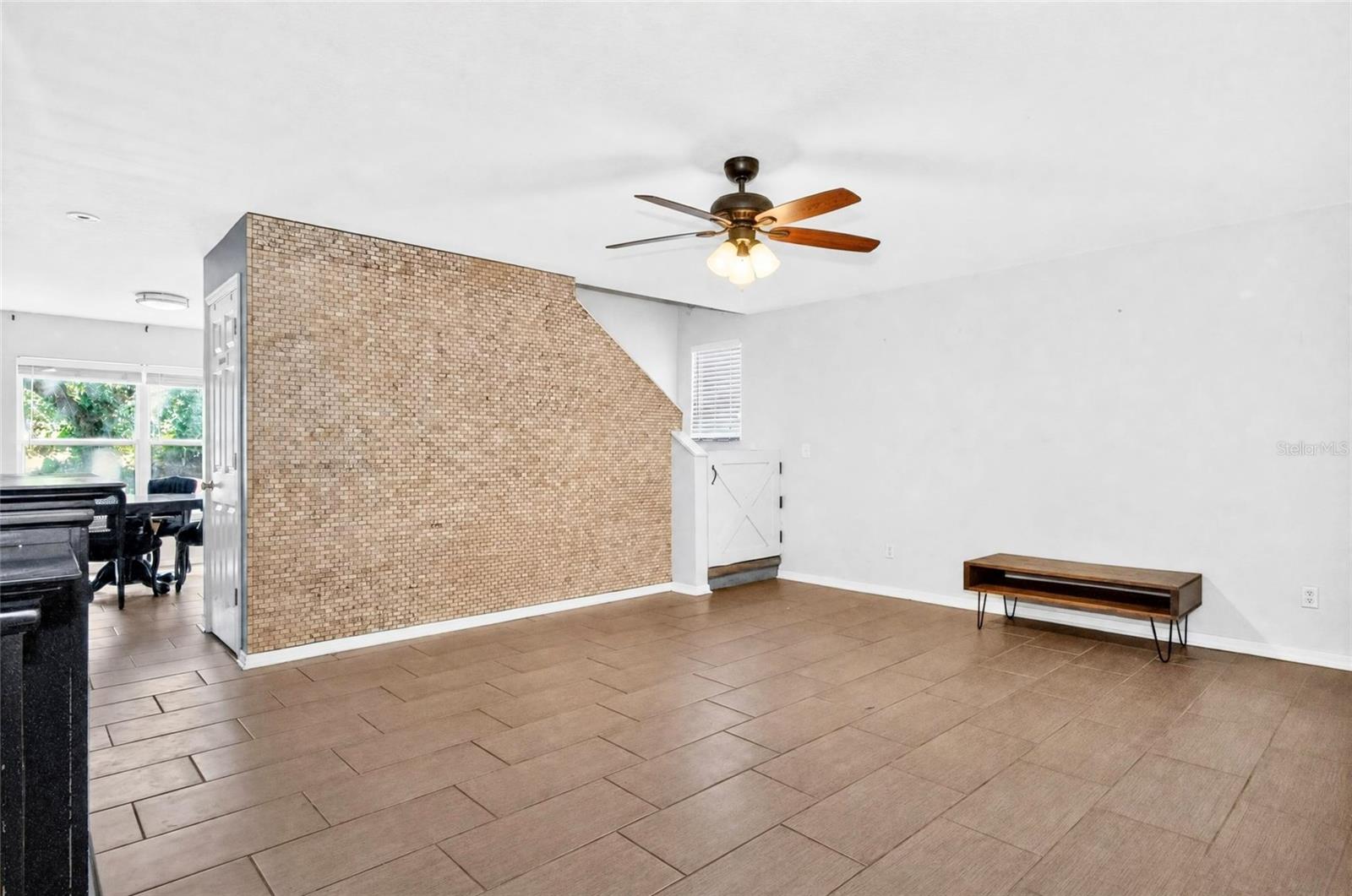 518 Summer Sails Dr, Valrico, FL 33594 photo