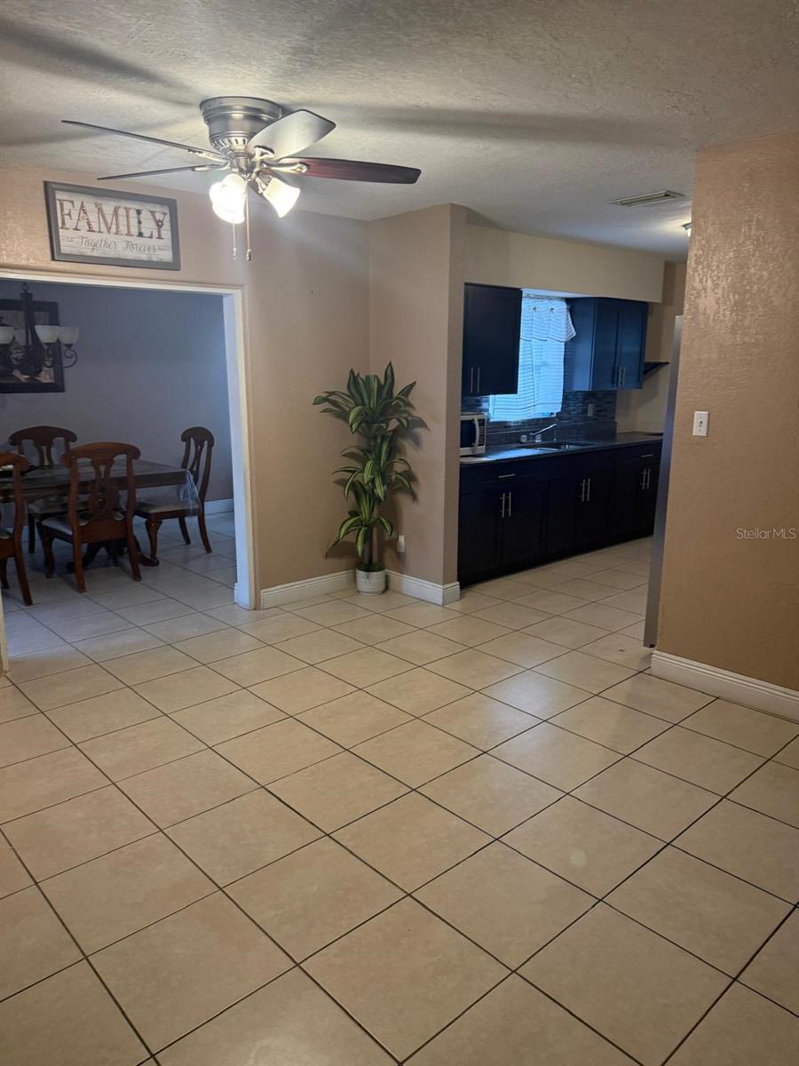 1827 Heather Ave, Tampa, FL 33612 photo