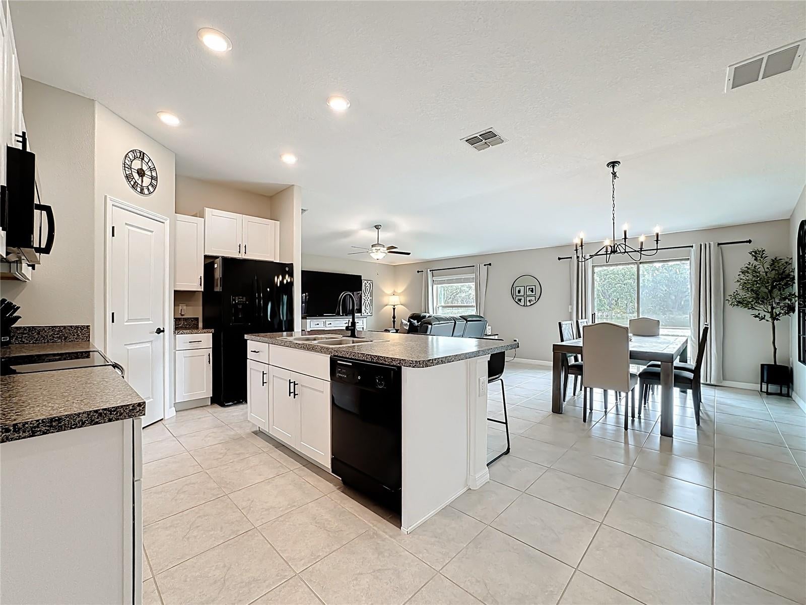 4449 Eternal Prince Dr, Sun City Center, FL 33573 photo