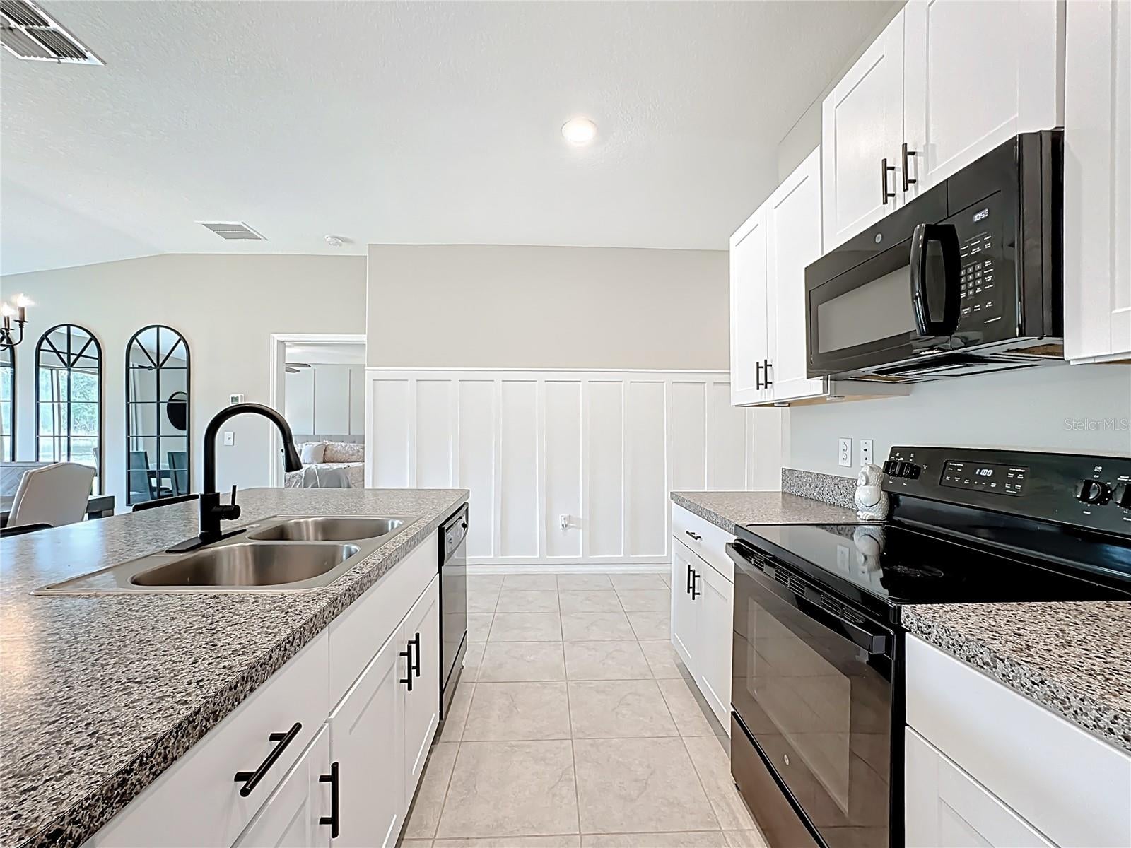 4449 Eternal Prince Dr, Sun City Center, FL 33573 photo