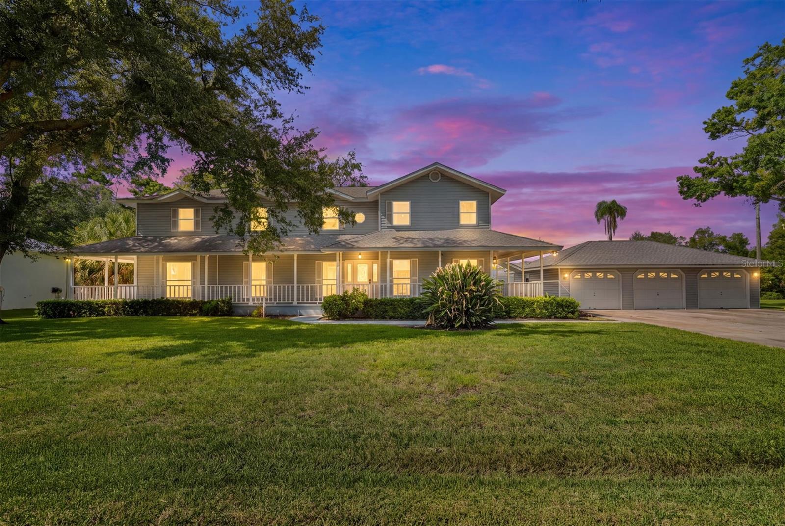 2002 8 St, Palmetto, FL 34221