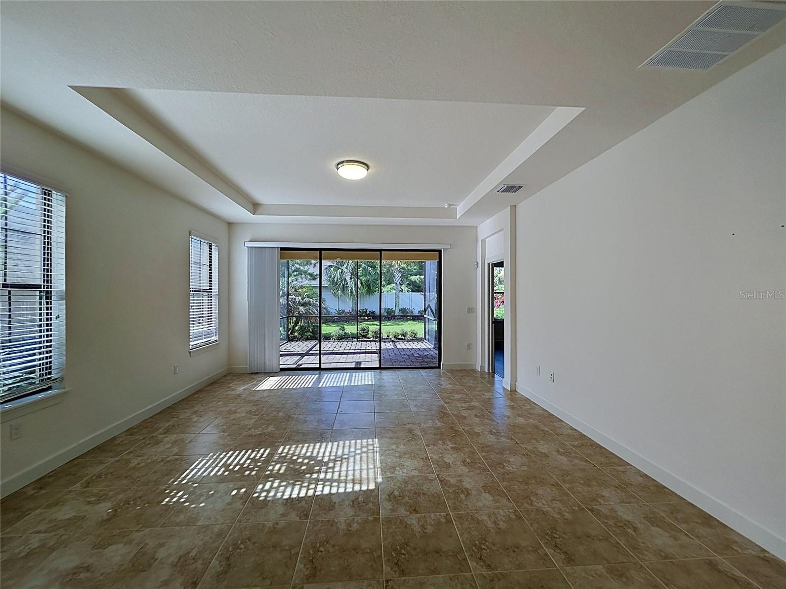 8335 Alberata Vista Dr, Tampa, FL 33647 photo