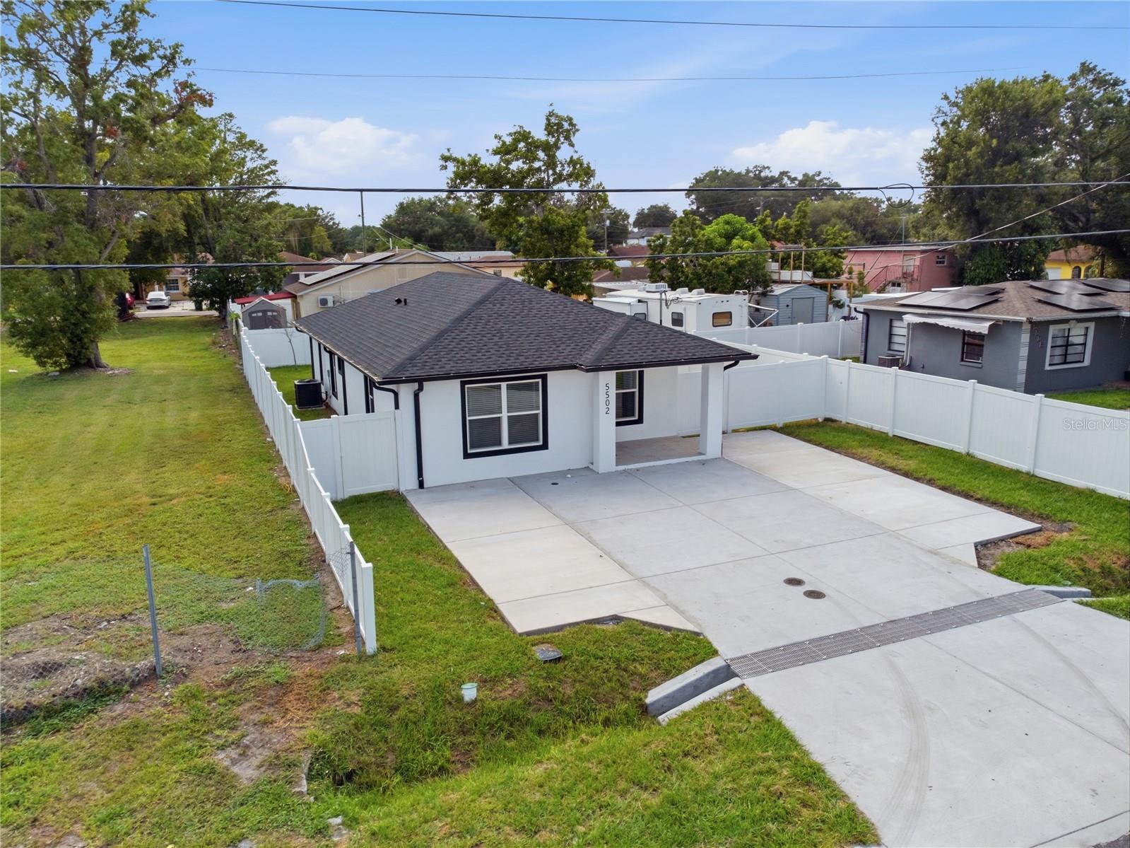 5502 N Habana Ave, Tampa, FL 33614 photo