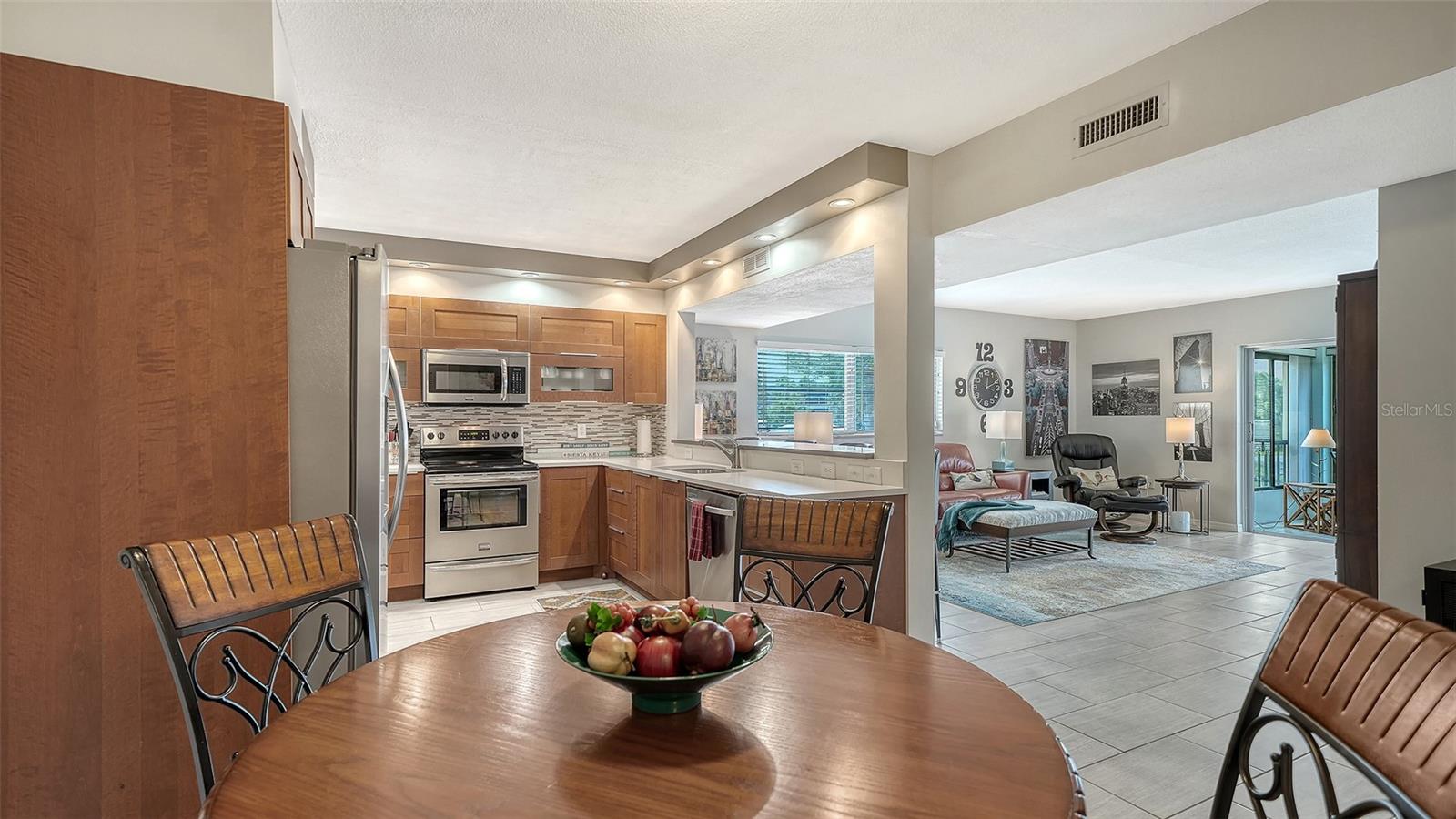 225 Hourglass Way #202, Sarasota, FL 34242 photo