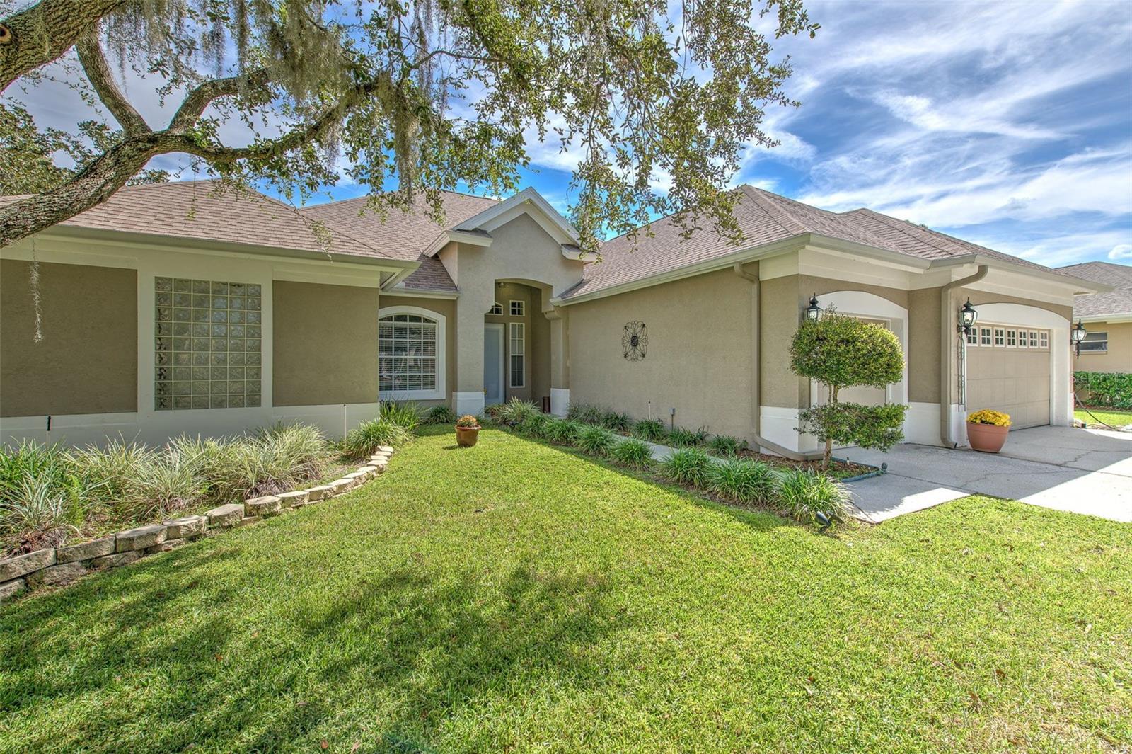 3325 Cypress Landing Dr, Valrico, FL 33596 photo