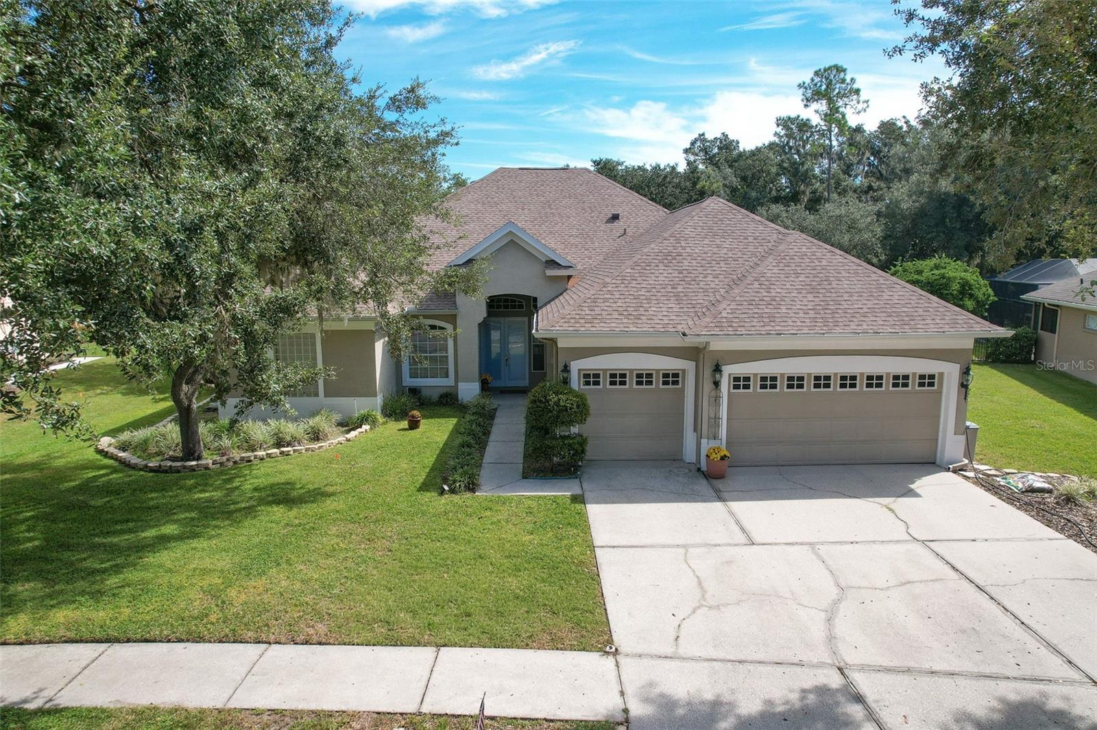 3325 Cypress Landing Dr, Valrico, FL 33596 photo