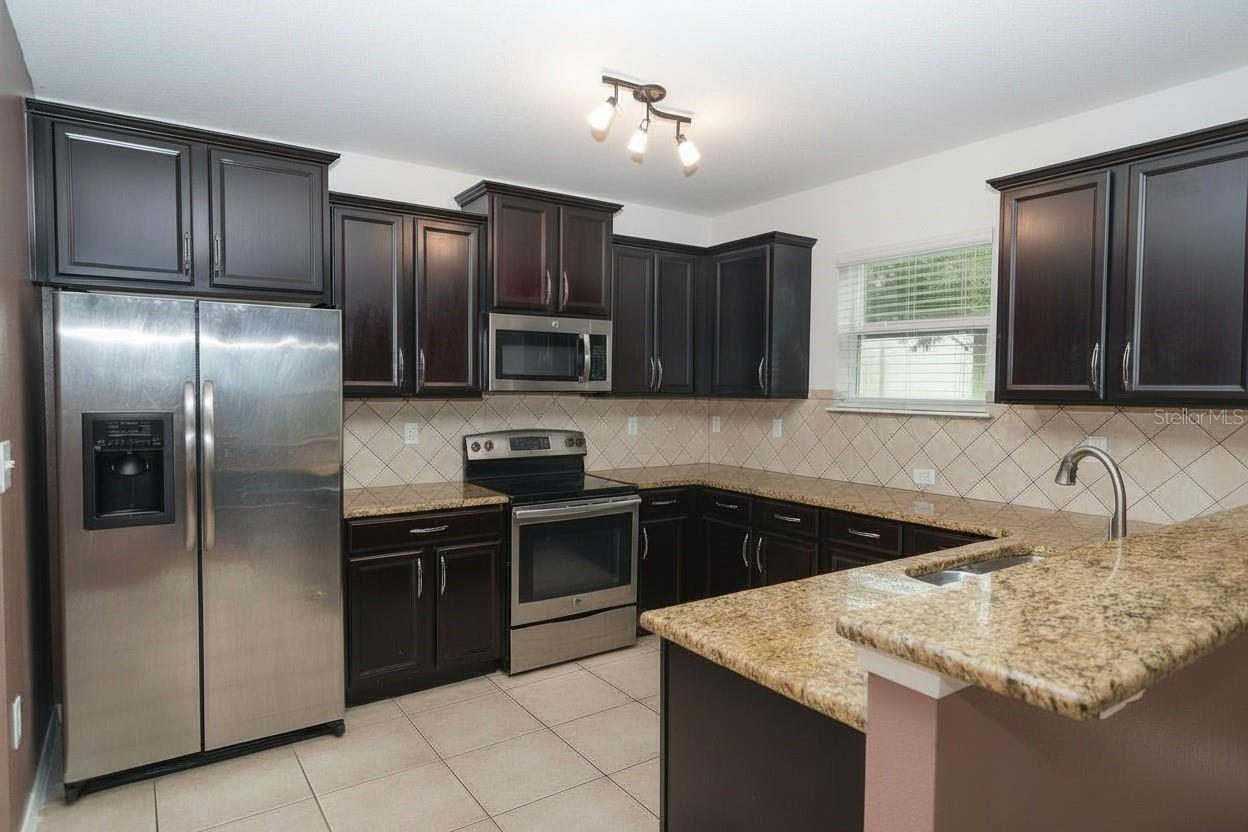 5909 Windsong Oak Dr, Leesburg, FL 34748 photo