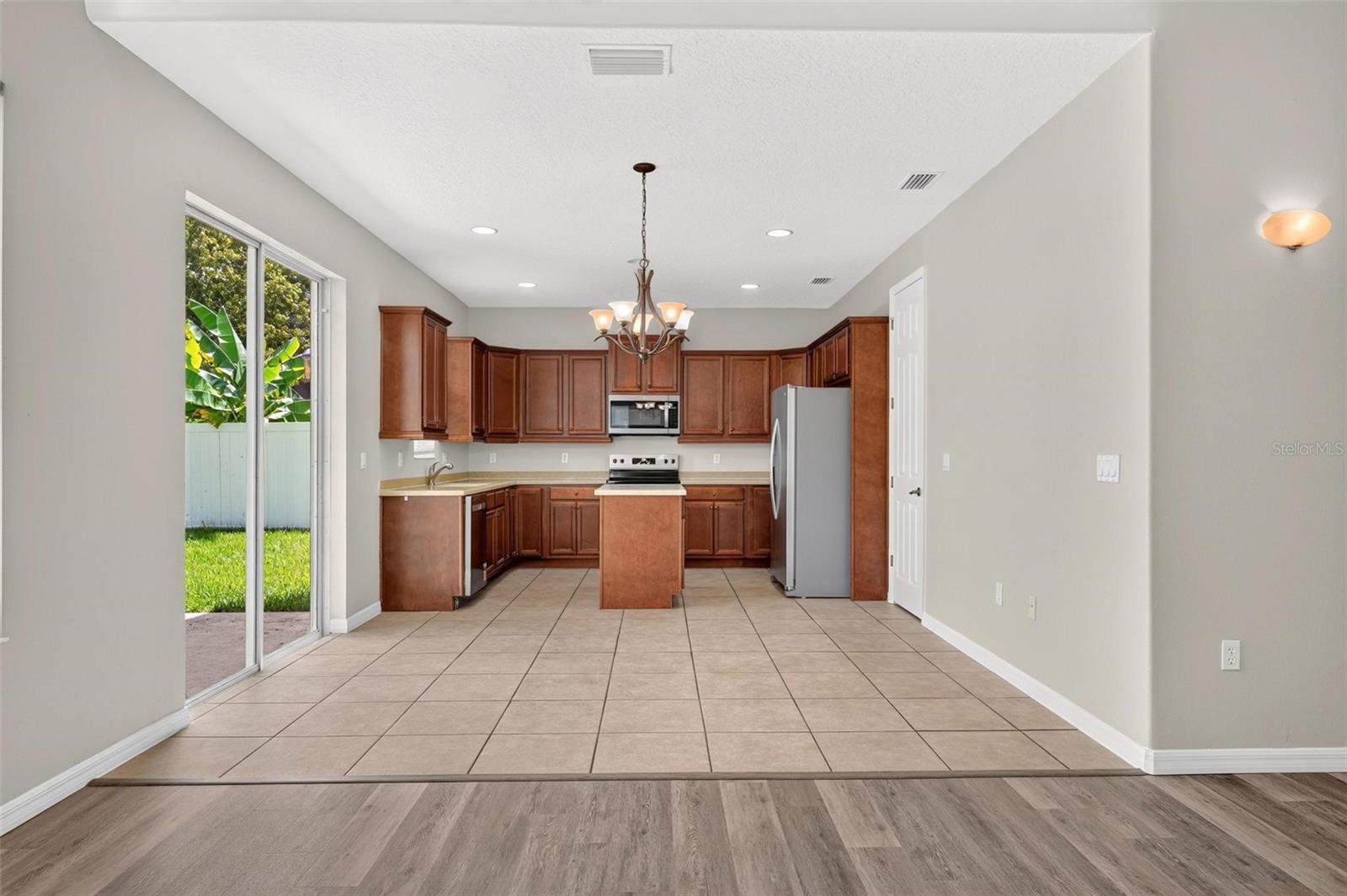 3626 Oak Brook Ln, Eustis, FL 32736 photo