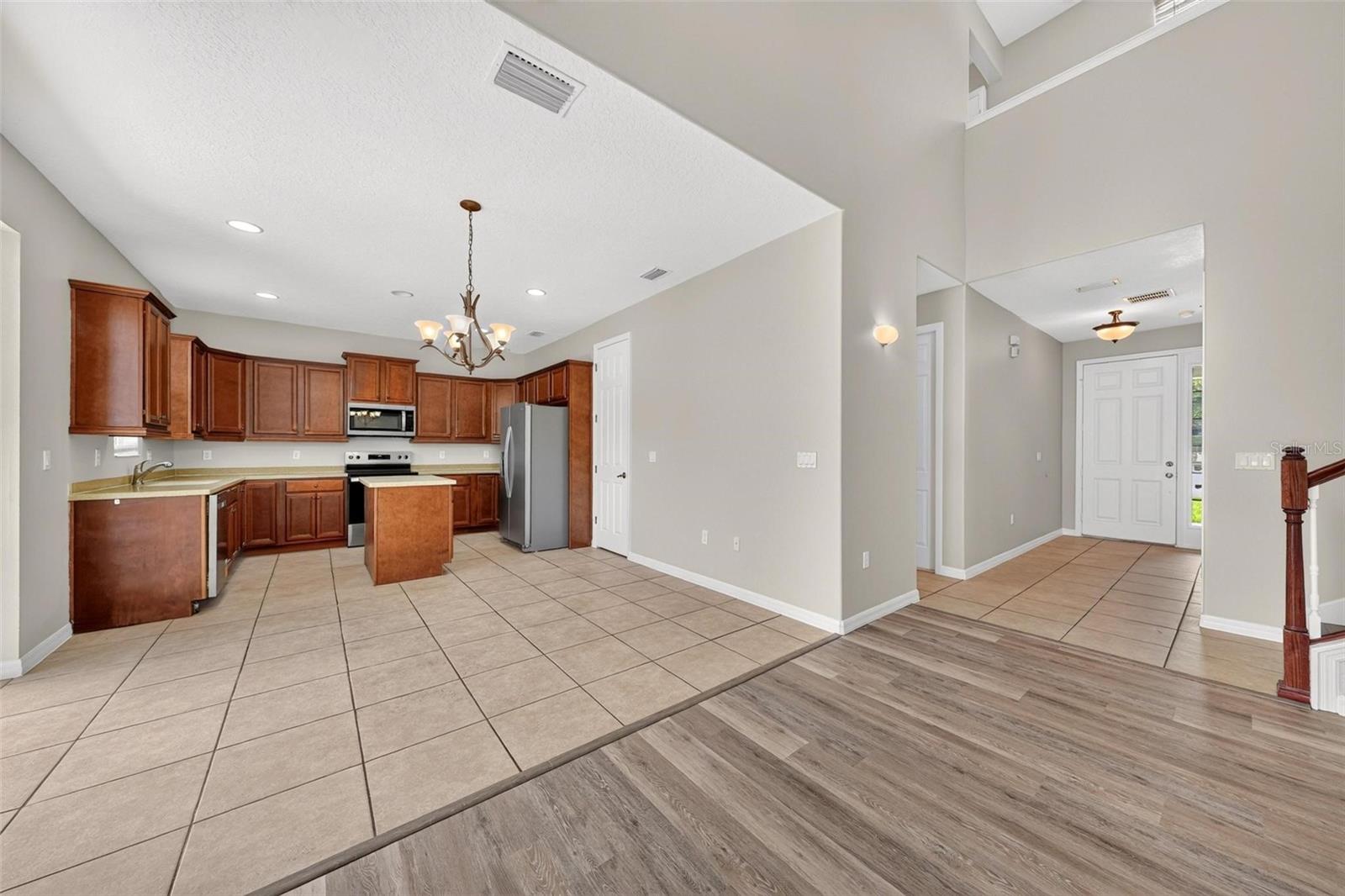 3626 Oak Brook Ln, Eustis, FL 32736 photo