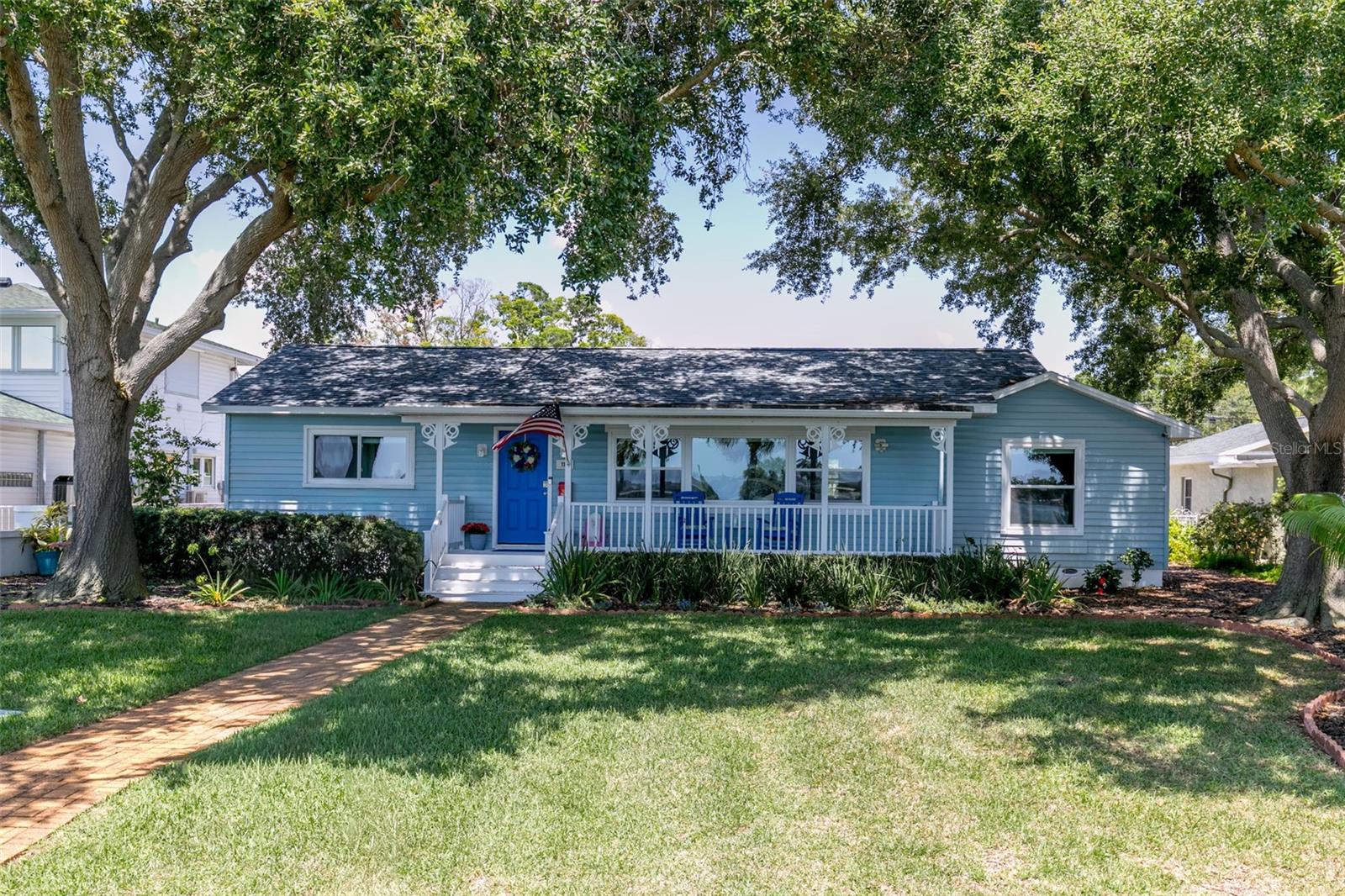 110 Sunset Dr, Saint Petersburg, FL 33707