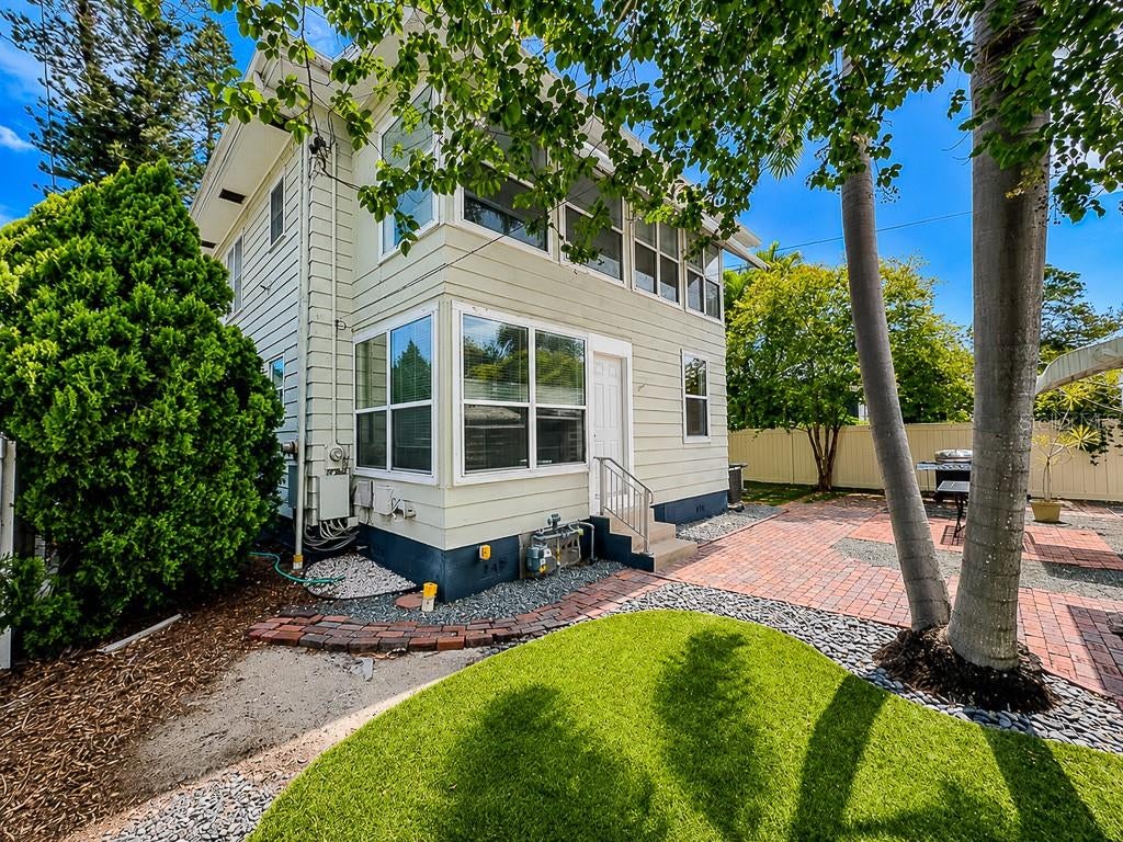 400 20 St, Saint Petersburg, FL 33713 photo
