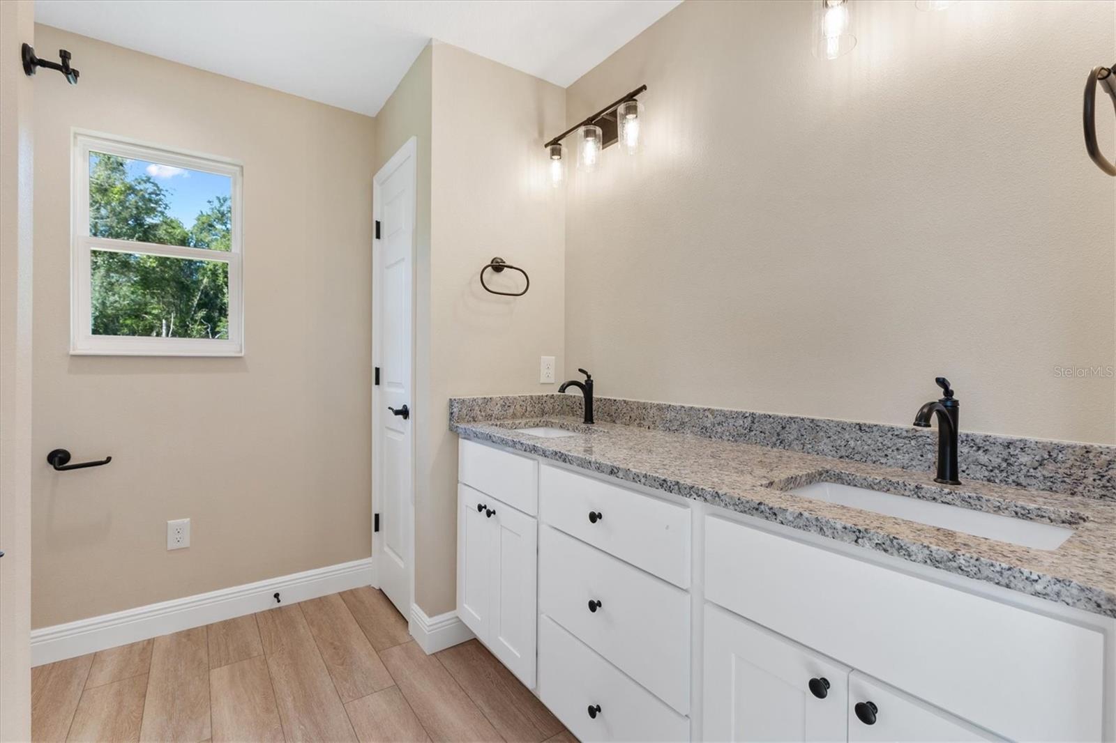 533 E Anderson Ave, Bushnell, FL 33513 photo