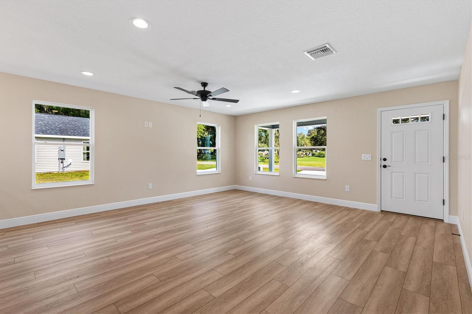 533 E Anderson Ave, Bushnell, FL 33513 photo