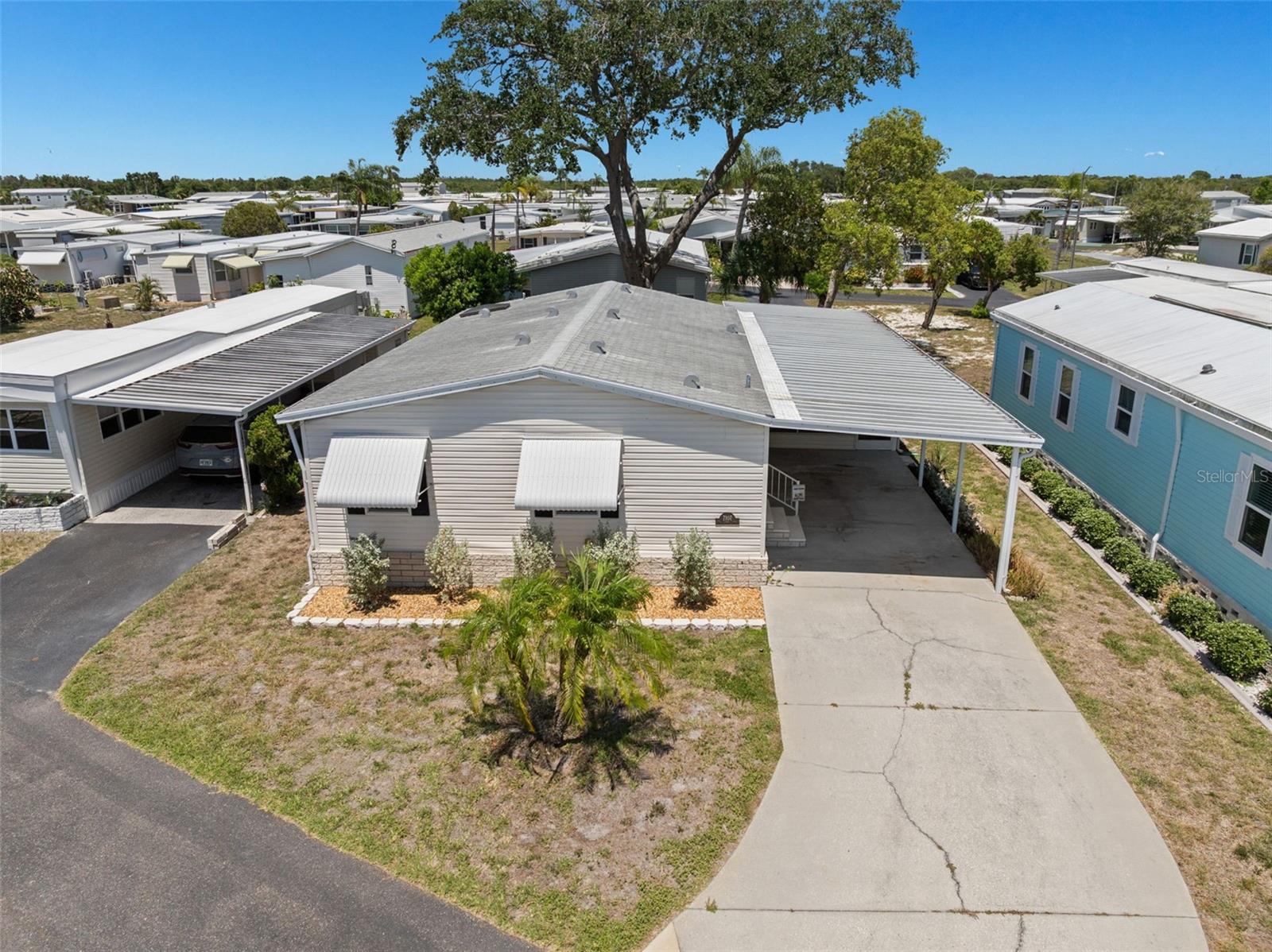 7107 Mount Essex Dr, Saint Petersburg, FL 33702