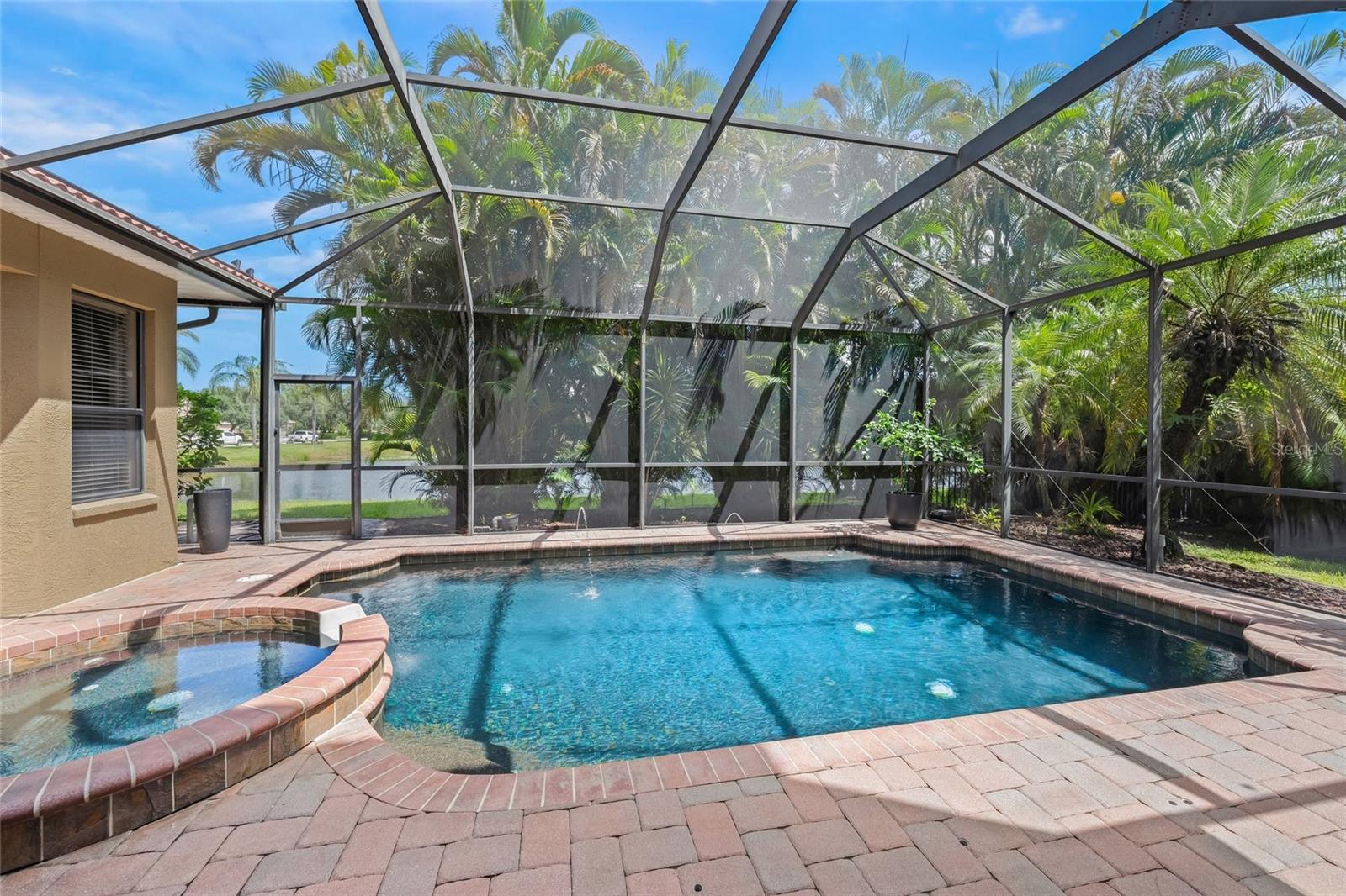 4665 Tuscana Dr, Sarasota, FL 34241 photo
