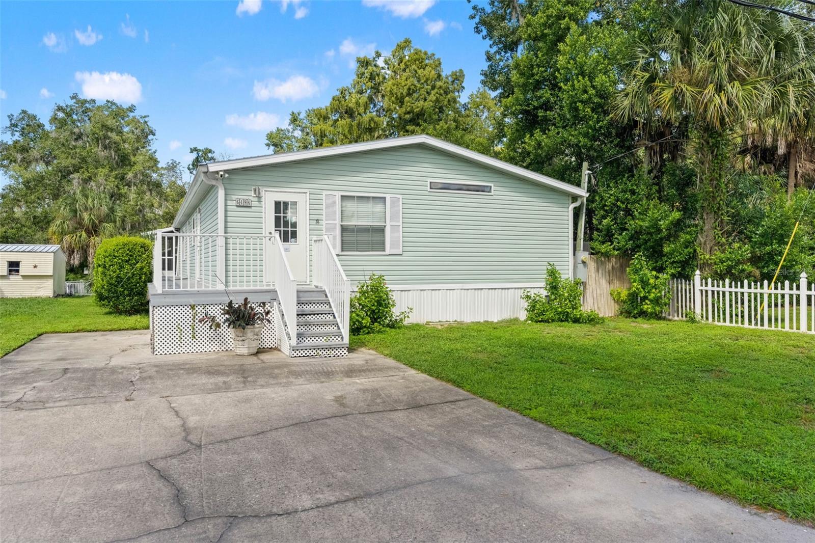 6496 W Richard Dr, Weeki Wachee, FL 34607 photo