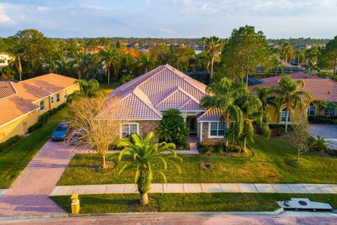 Single Family Residence in TAMPA FL 10534 BERMUDA ISLE DRIVE.jpg
