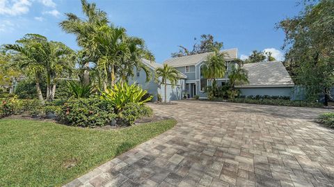 Single Family Residence in SARASOTA FL 4892 PEREGRINE POINT.jpg