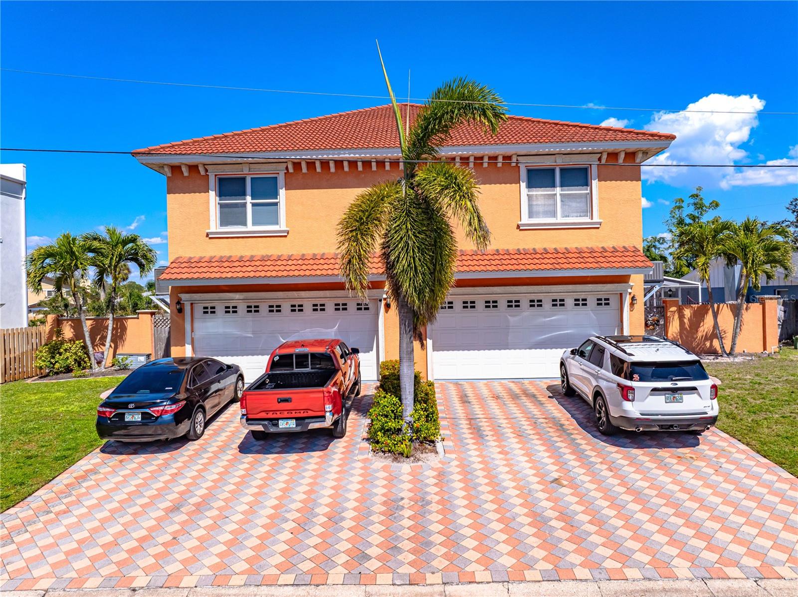2119 AND 2125 Montclair Dr, Sarasota, FL 34231
