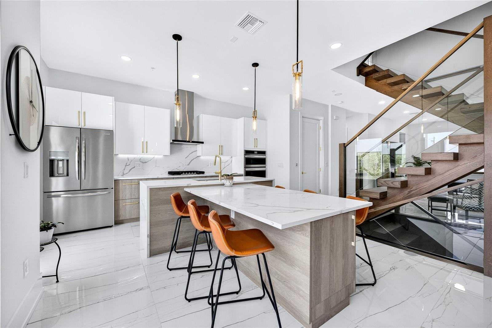 2187 Main St, Sarasota, FL 34237 photo