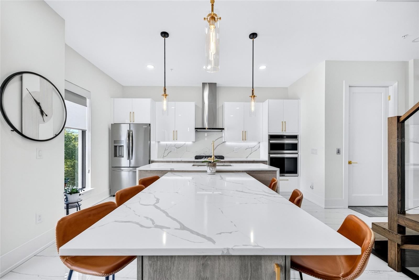 2187 Main St, Sarasota, FL 34237 photo
