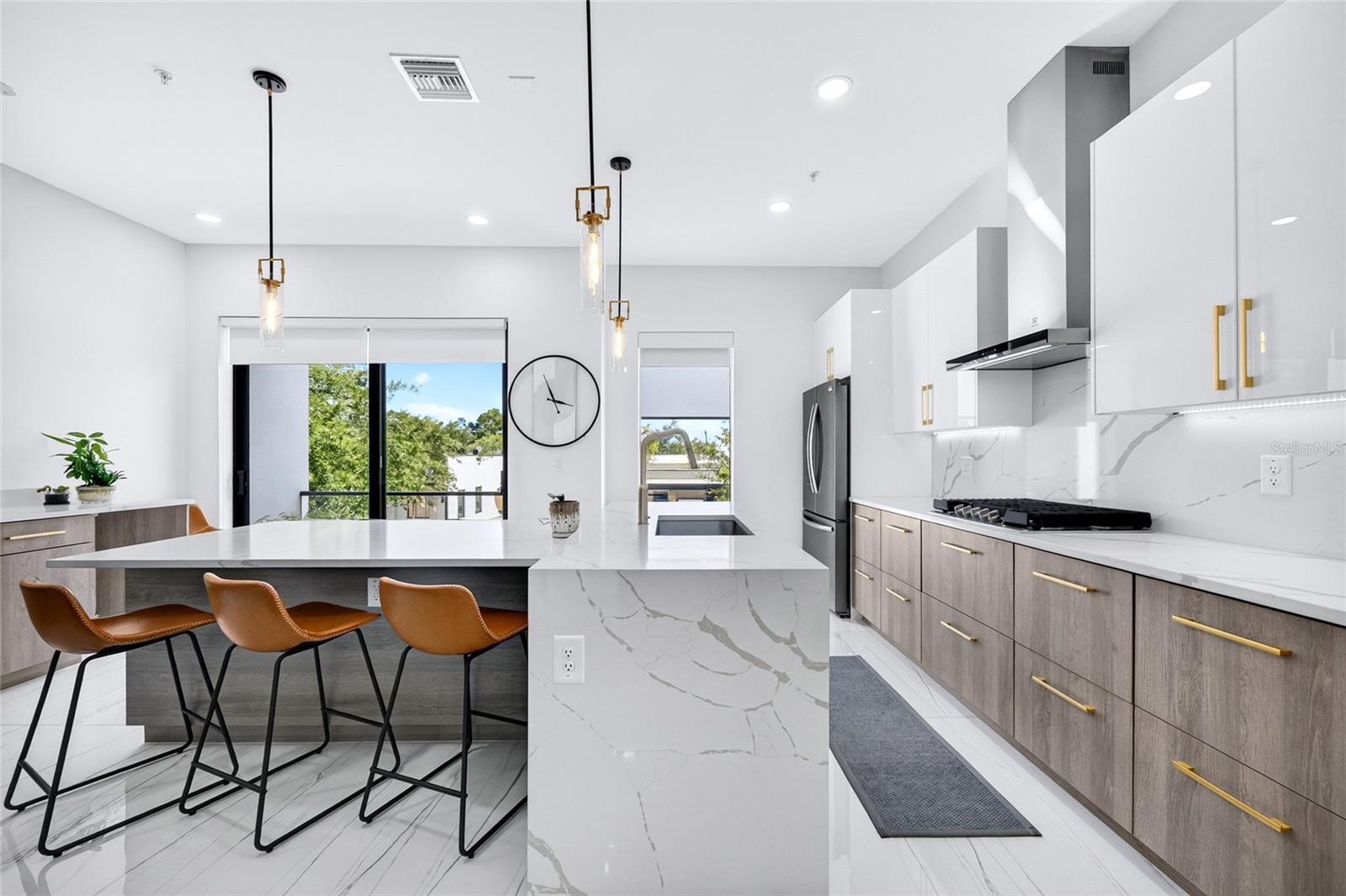 2187 Main St, Sarasota, FL 34237 photo