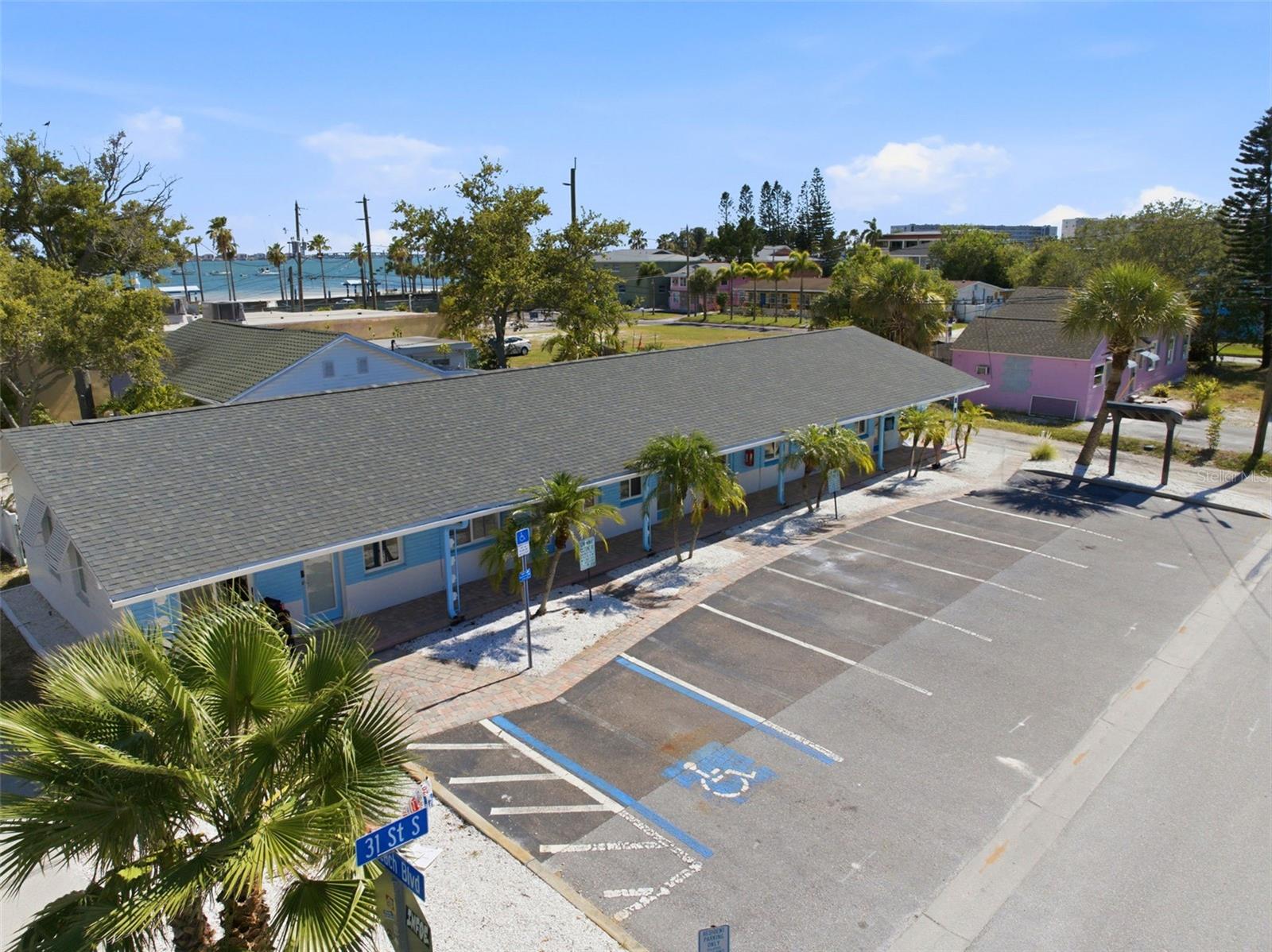 3101 Beach Blvd, Gulfport, FL 33707