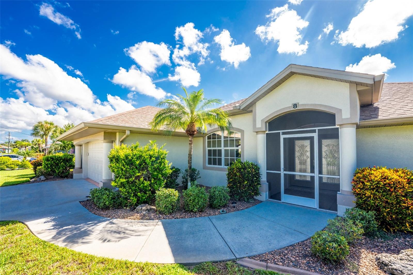 8 Sportsman Rd, Rotonda West, FL 33947 photo