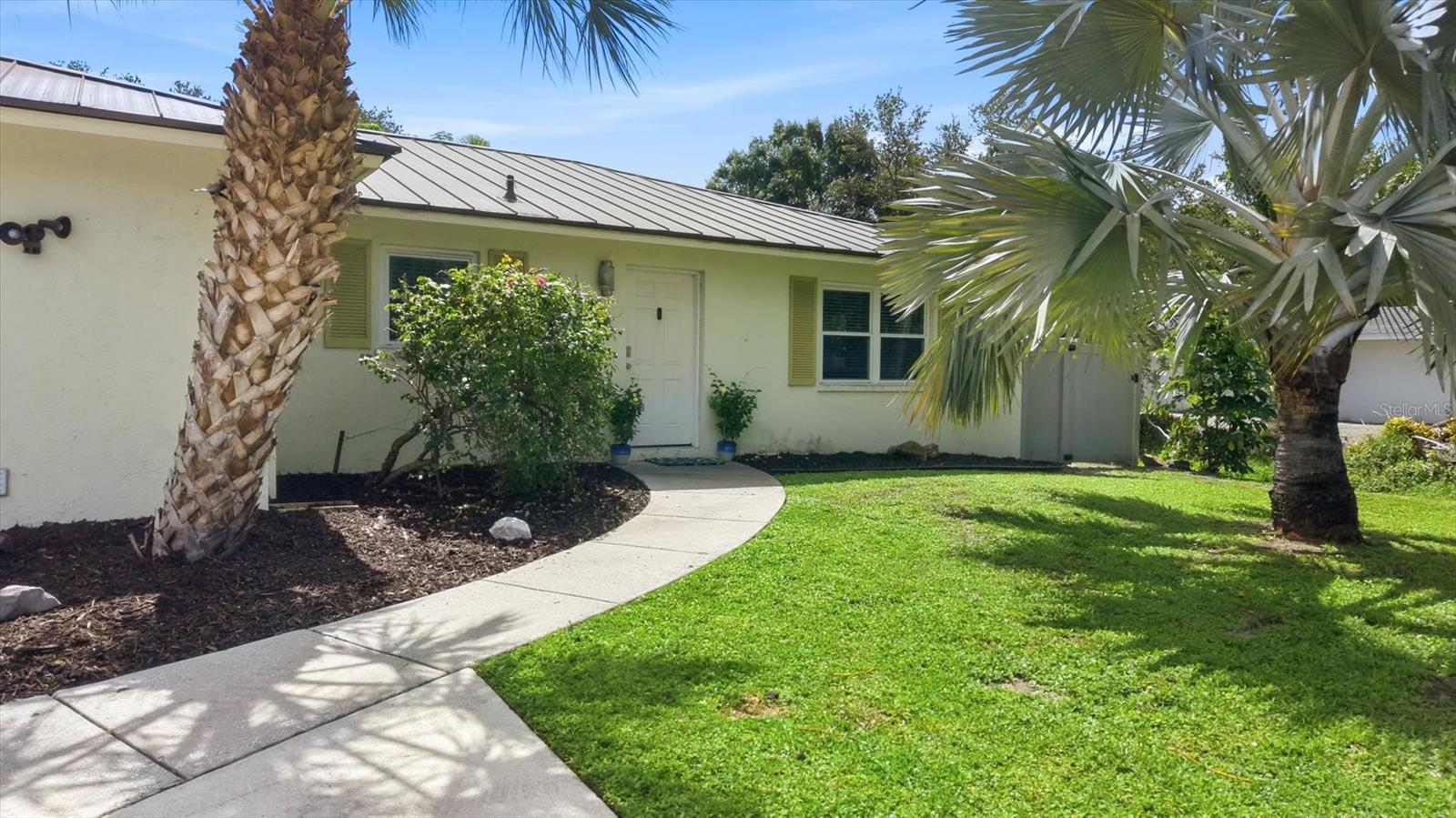 6233 Rockefeller Ave, Sarasota, FL 34231 photo