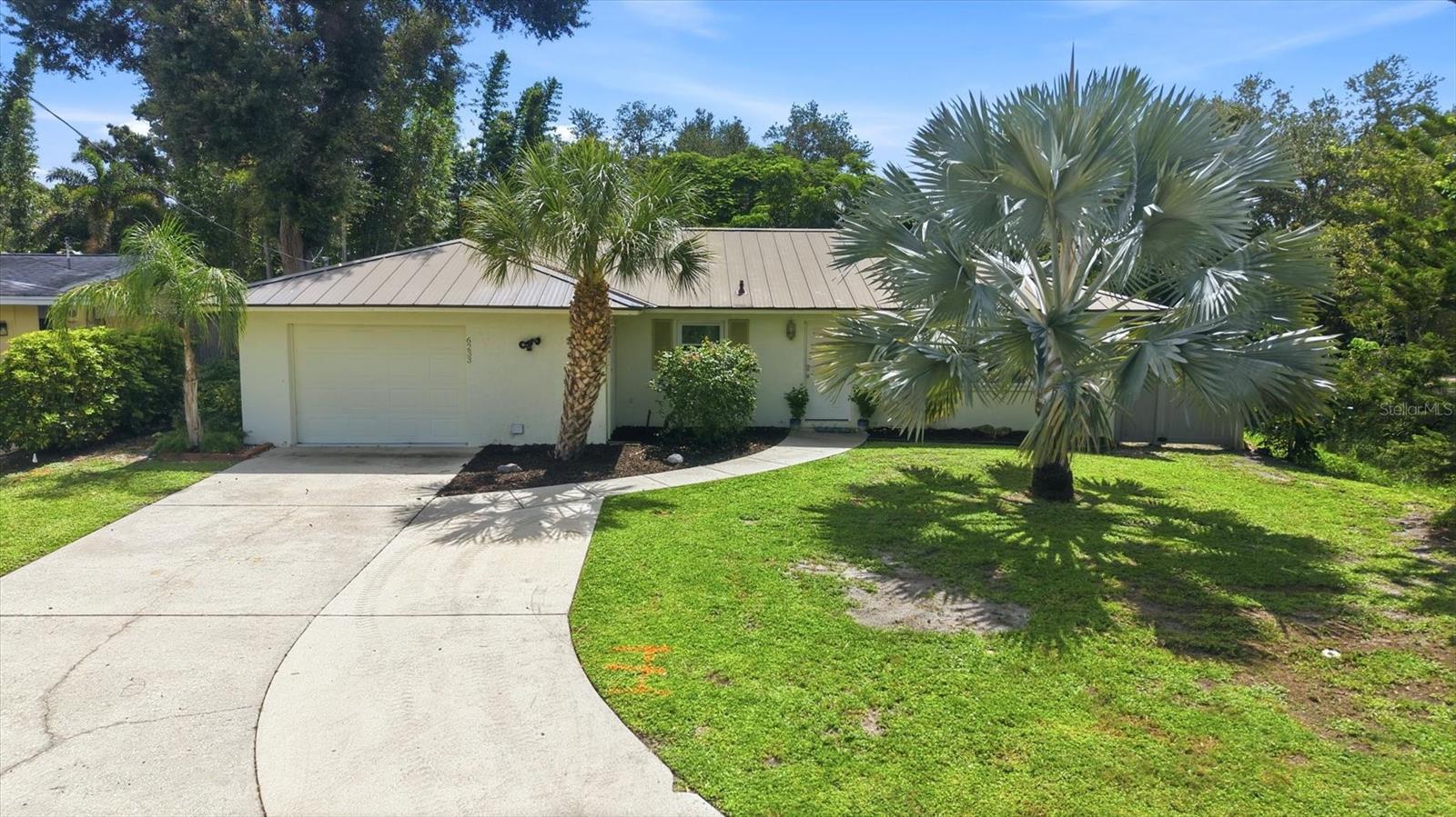 6233 Rockefeller Ave, Sarasota, FL 34231 photo